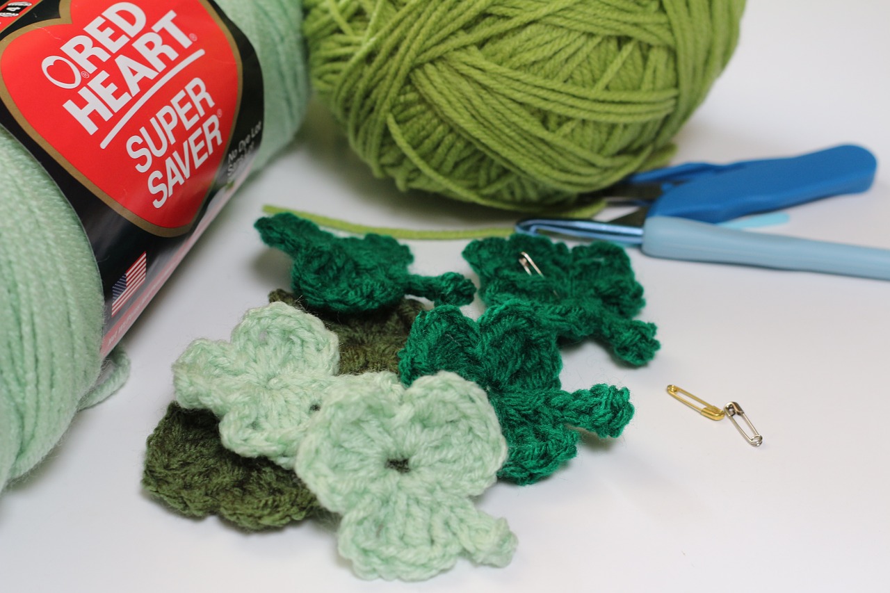 shamrock green crochet free photo