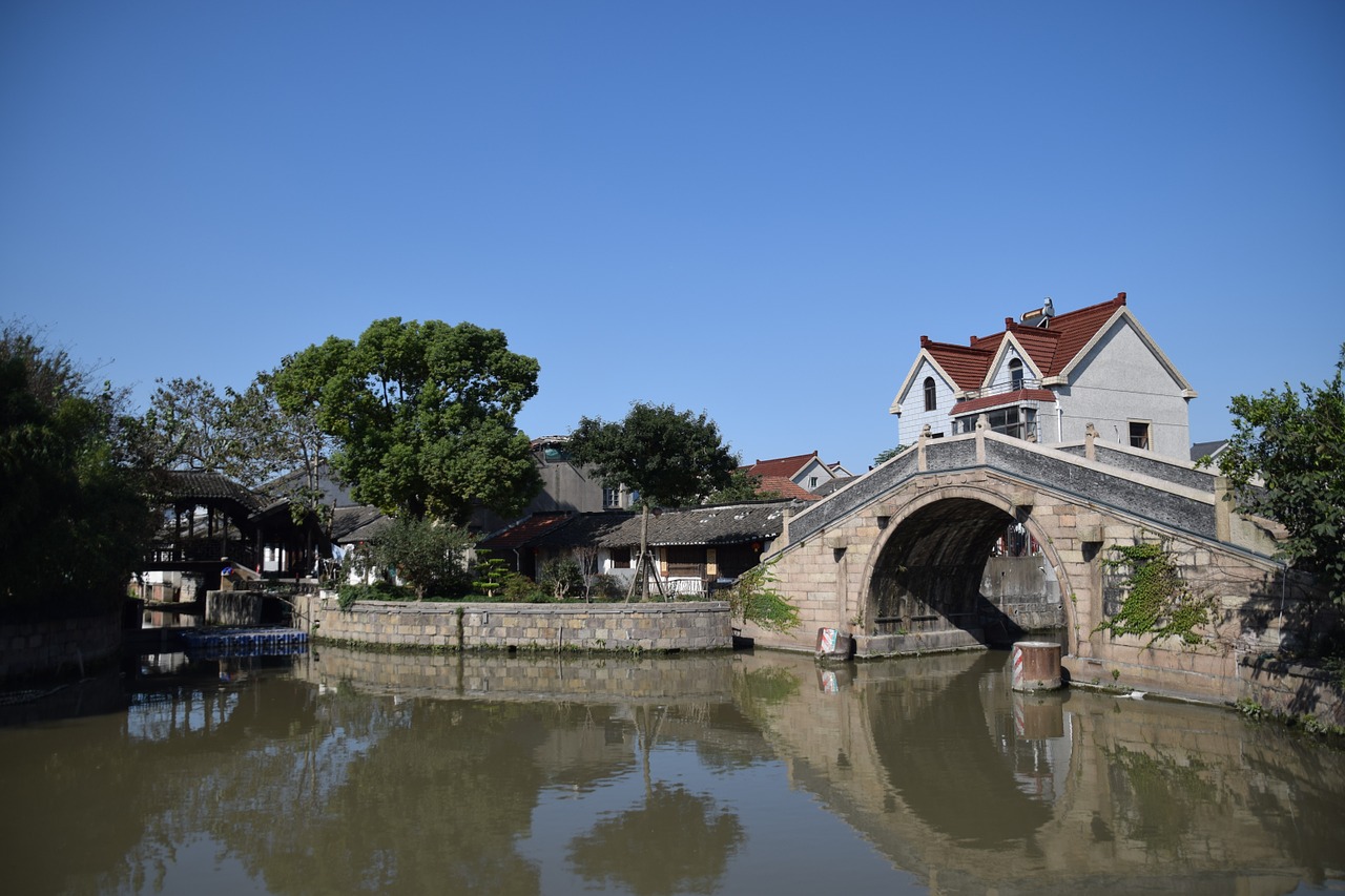 shanghai ancient bridge free photo