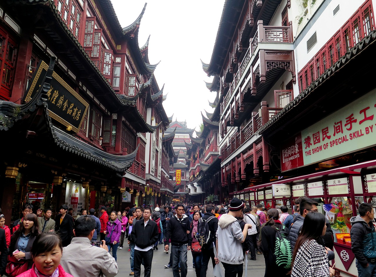 shanghai old town renmin road free photo