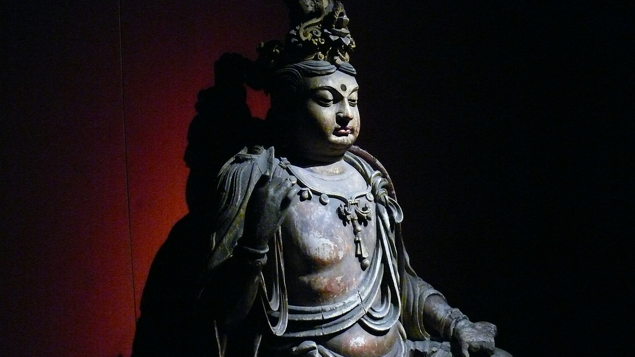 shanghai museum buddha statues free photo