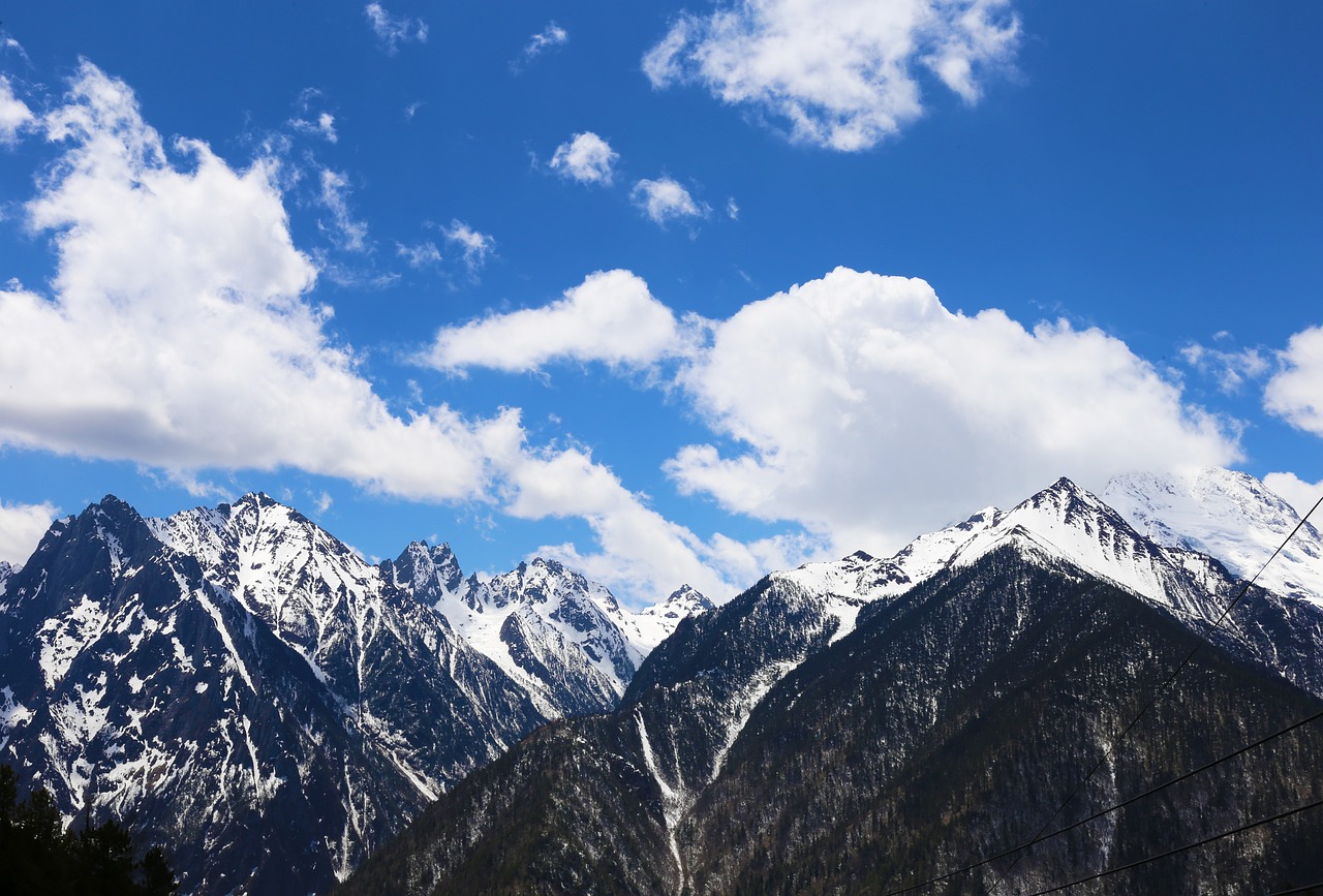 shangri-la's  snow mountain  the nature reserve free photo