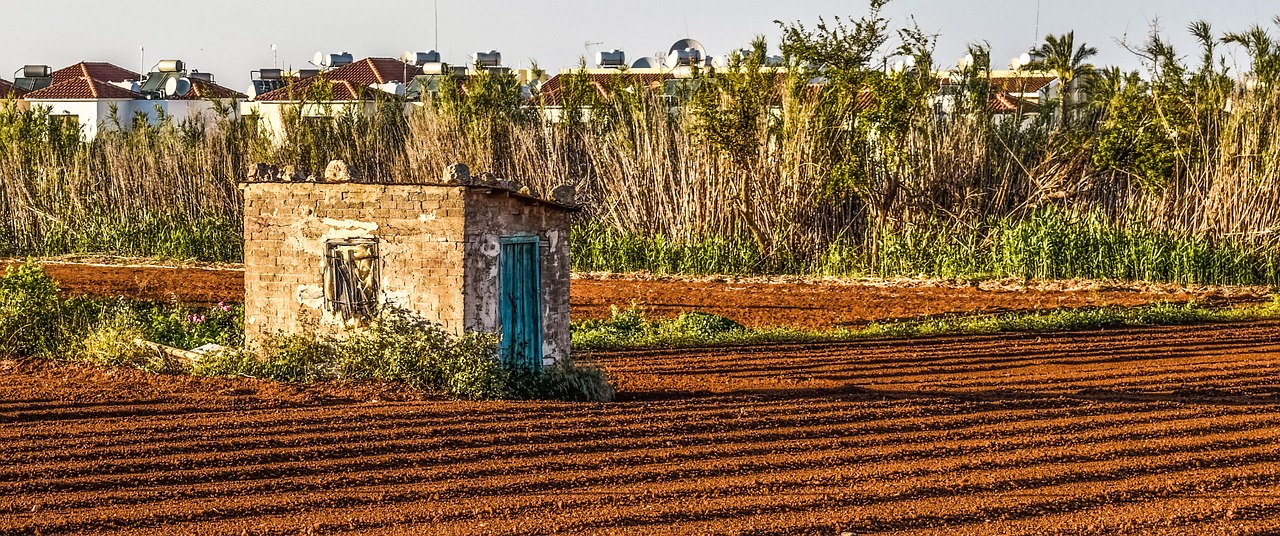 shanty field farm free photo