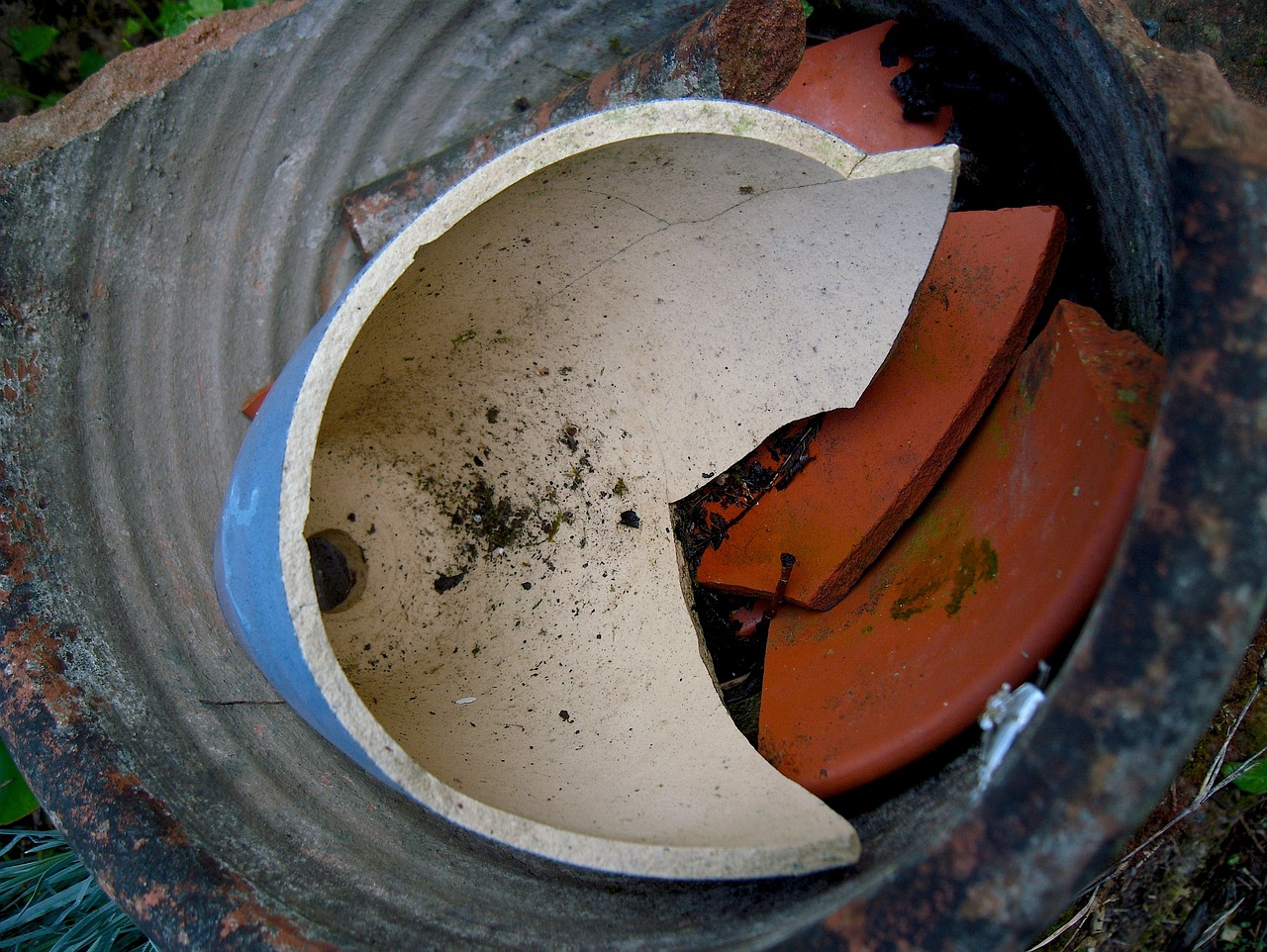 shard clay pot broken free photo