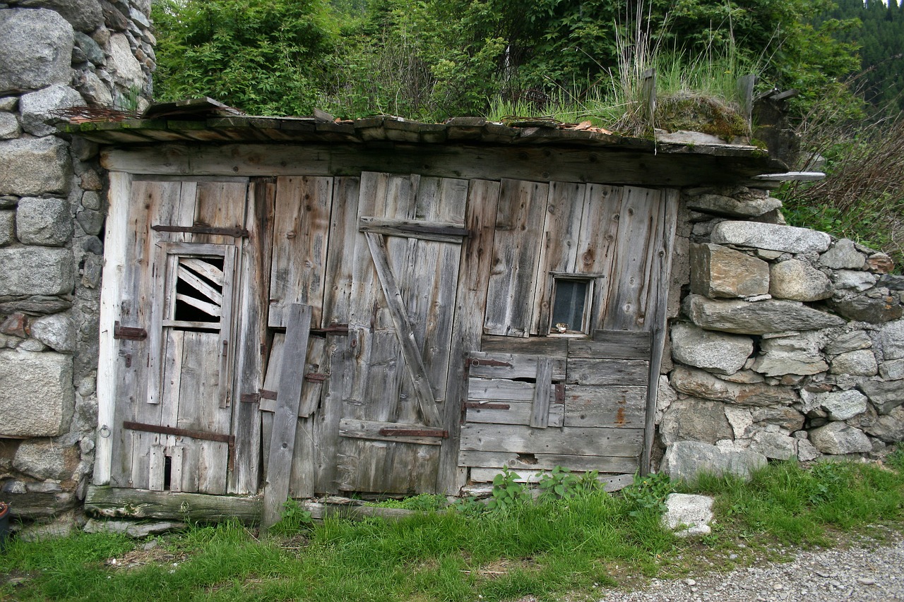 shed shack hut free photo