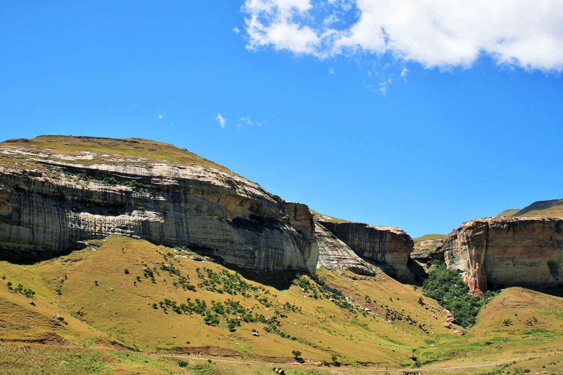 mountain landscape eastern free state sheer rockface on mountain free photo