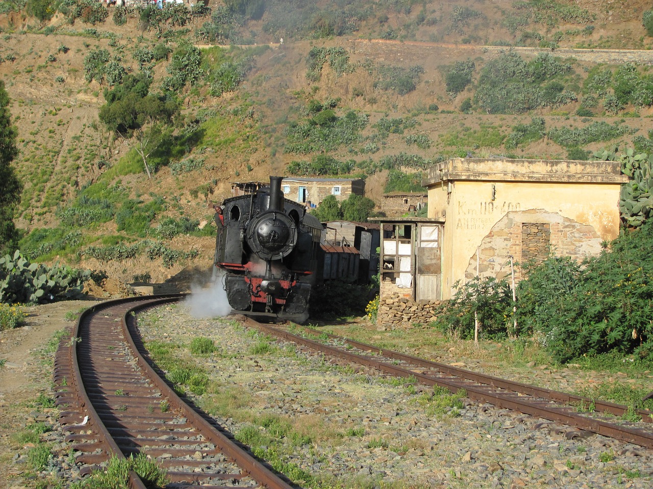 shegerini rly station free photo