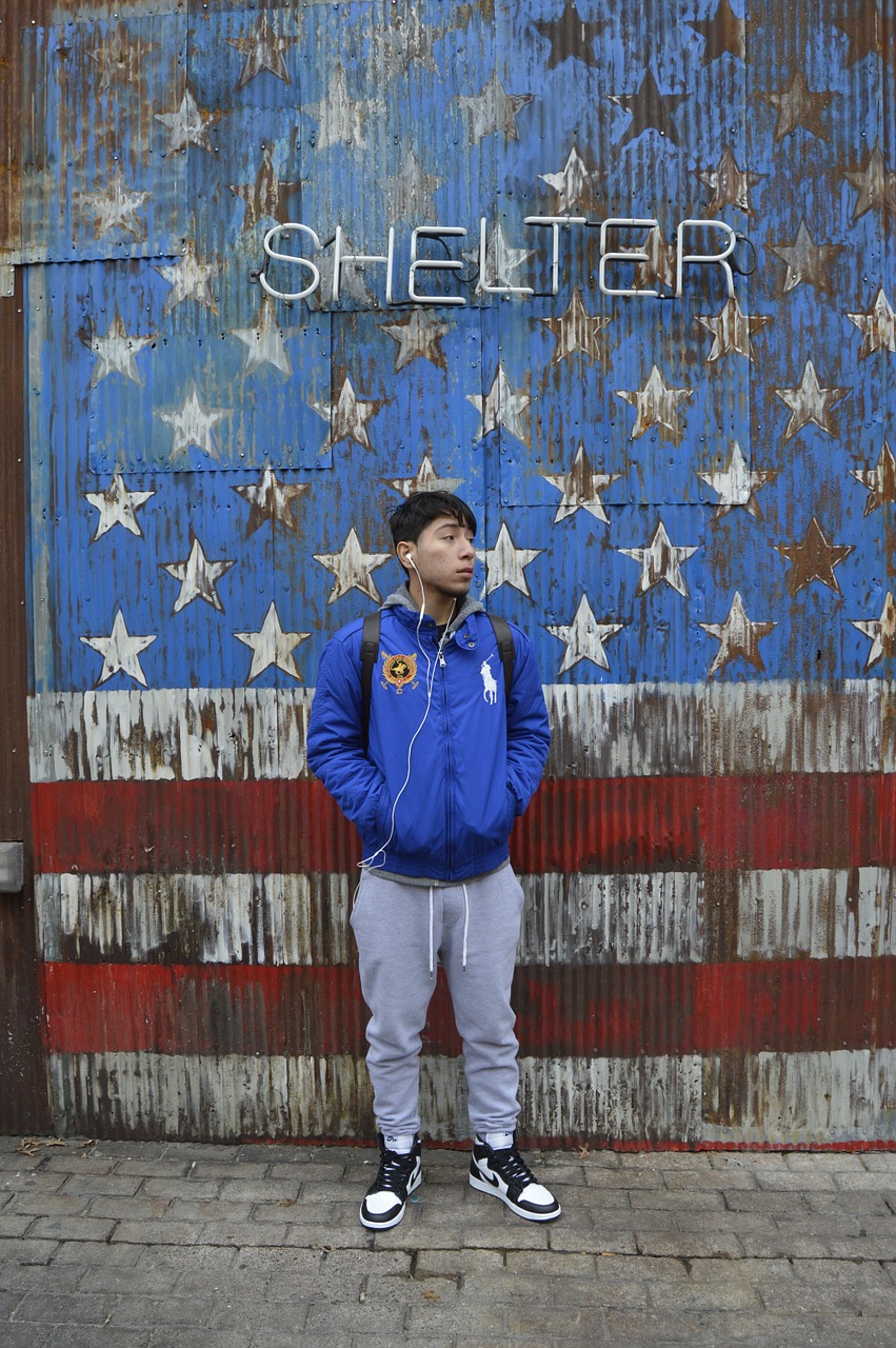 shelter guy swag free photo