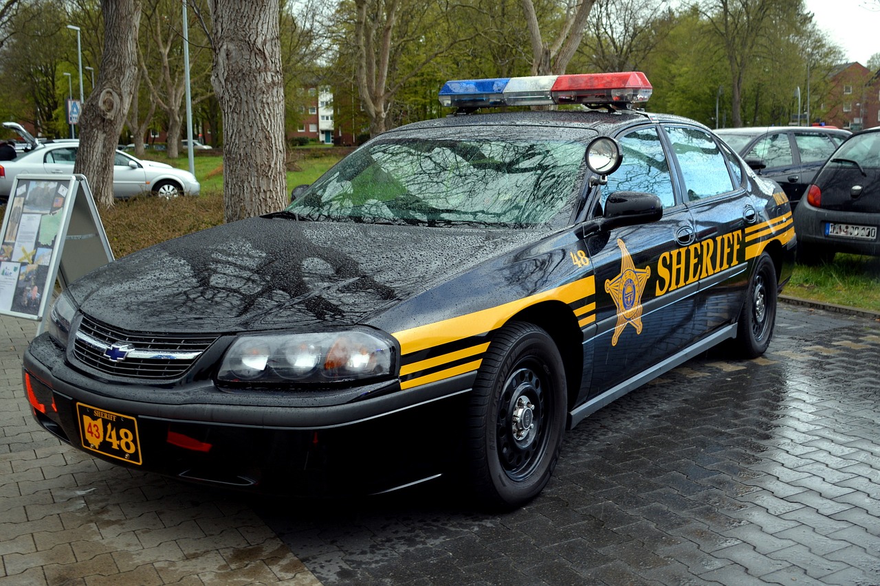 sheriff police car auto free photo