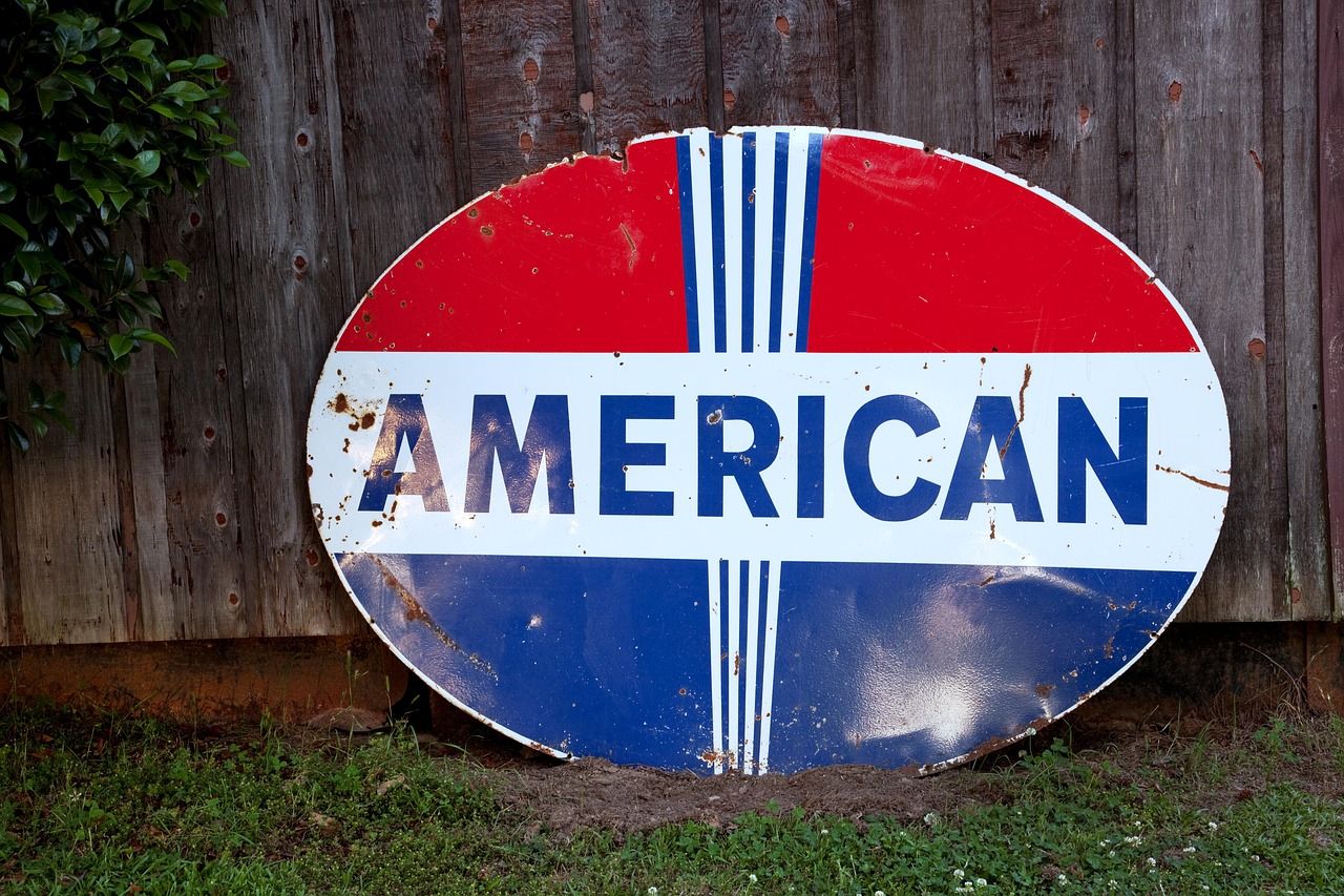 shield street sign usa free photo