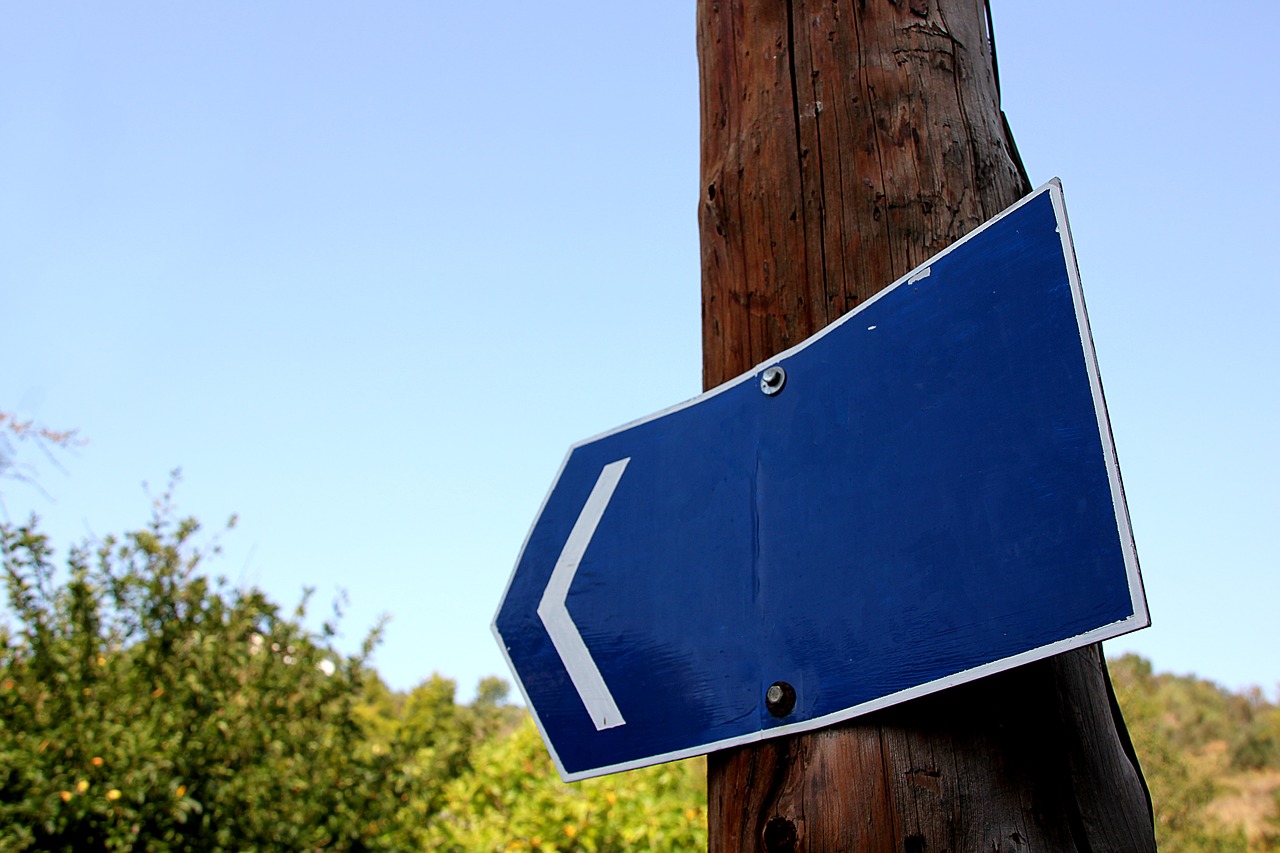 shield blue road sign free photo