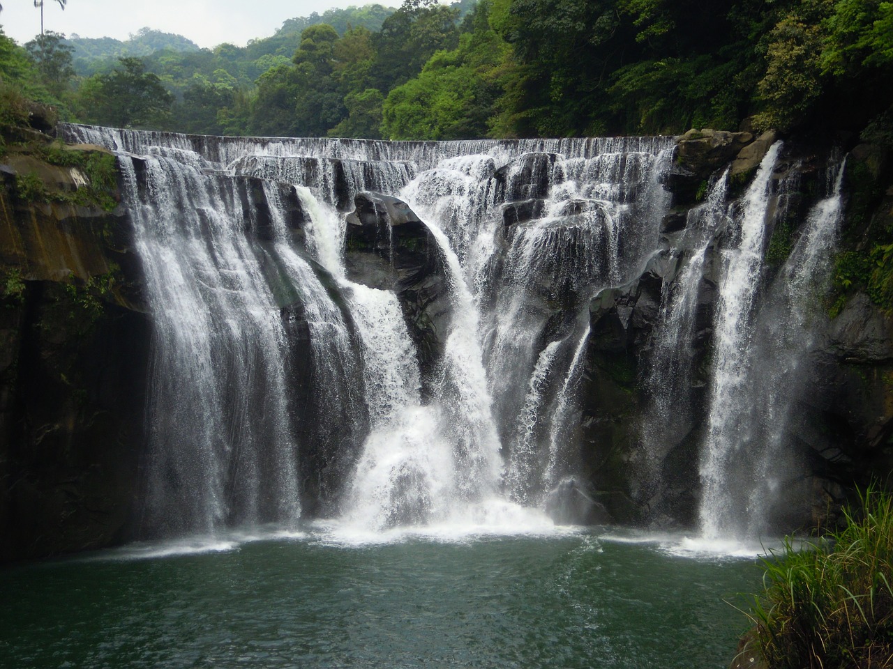 shifen waterfall waterfall taiwan free photo