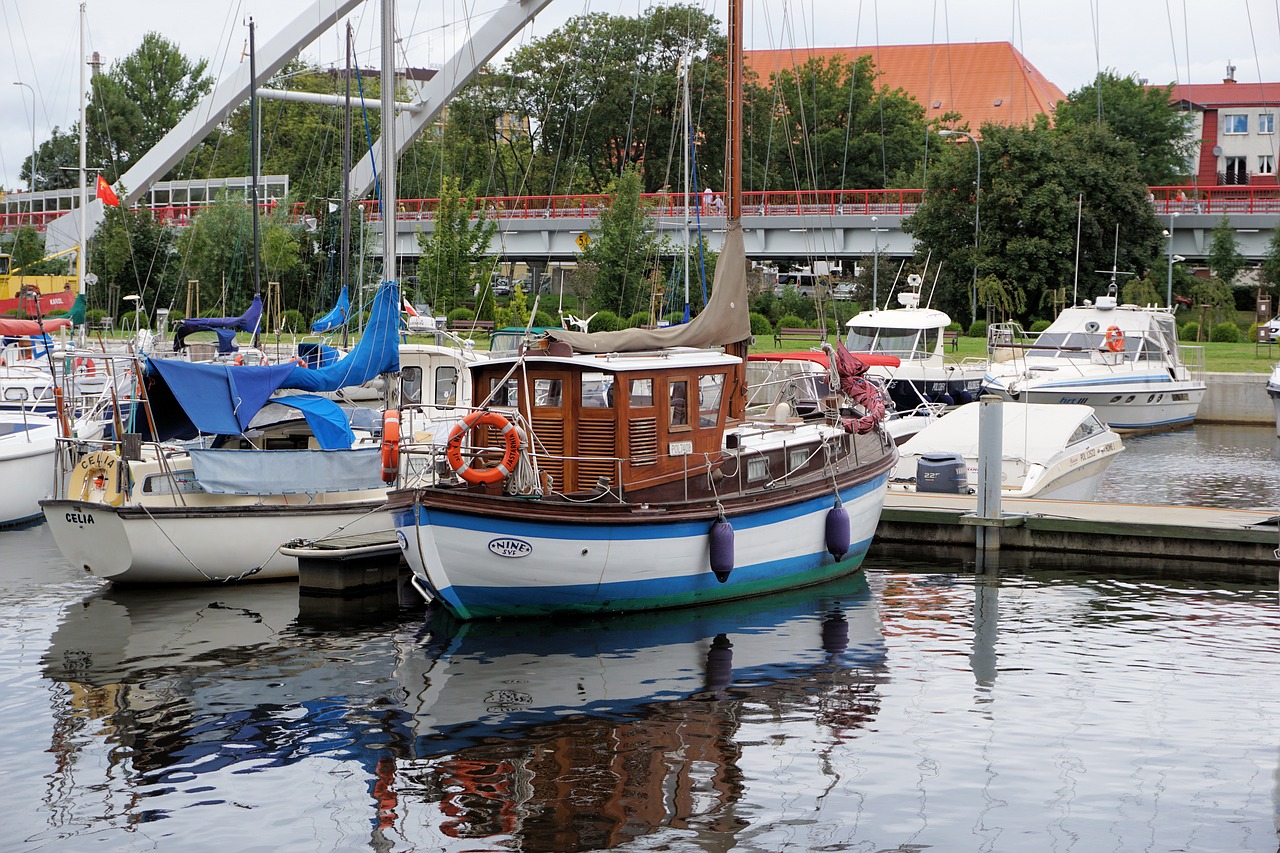 ship anchorage boats free photo