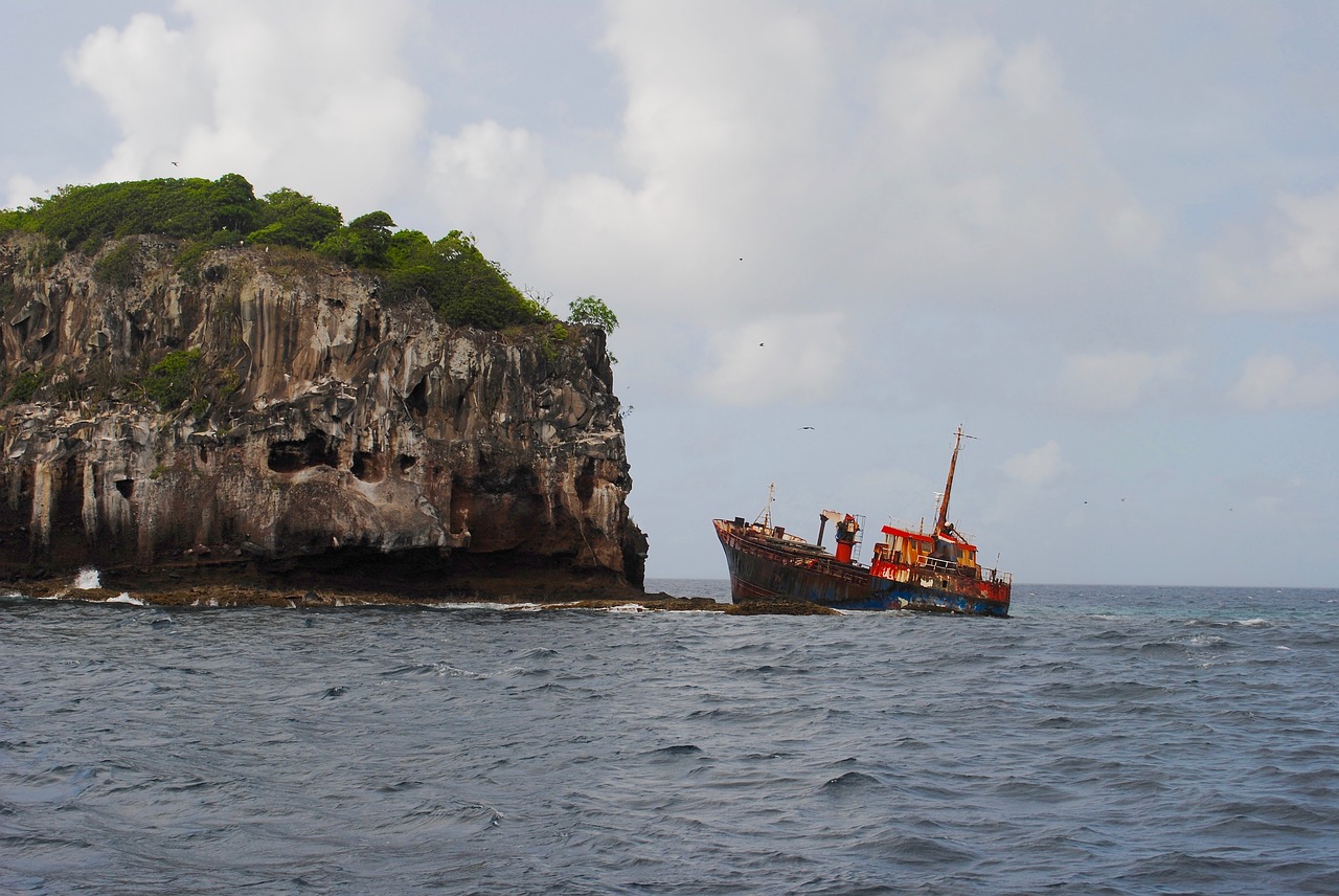 ship shipwreck wreck free photo