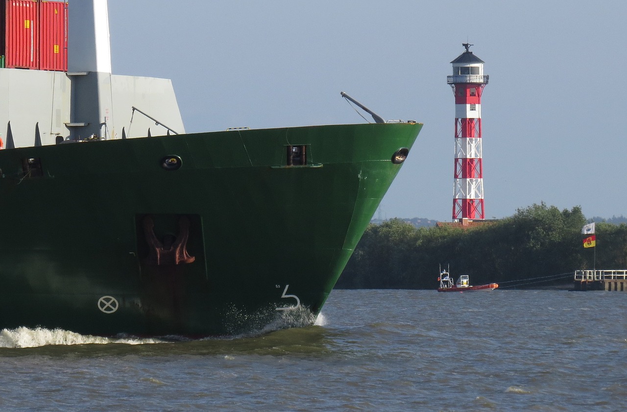 ship container elbe free photo