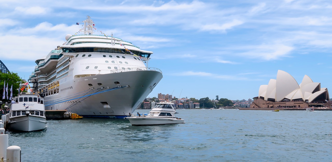 ship sydney harbour sydney free photo