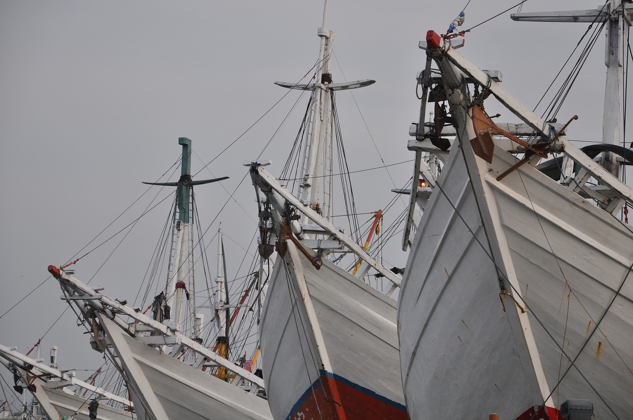 ship sail wooden free photo