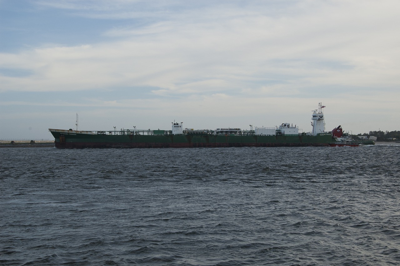 ship tanker petrochem free photo
