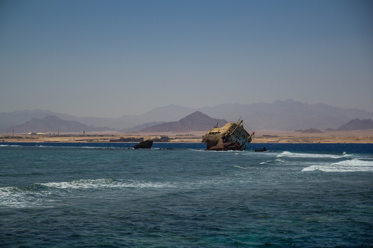 ship shoal shipwreck free photo