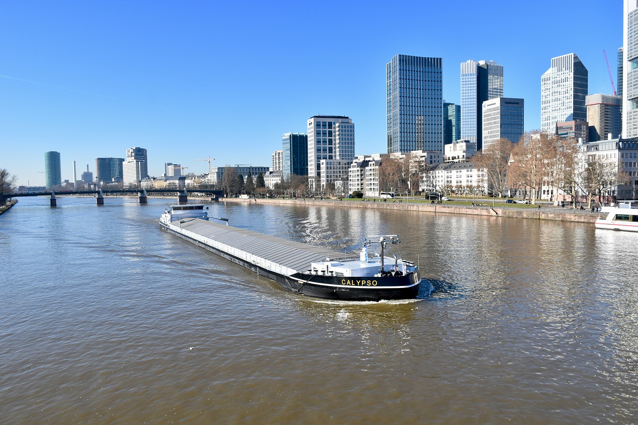 ship  sea-freighter  frankfurt free photo