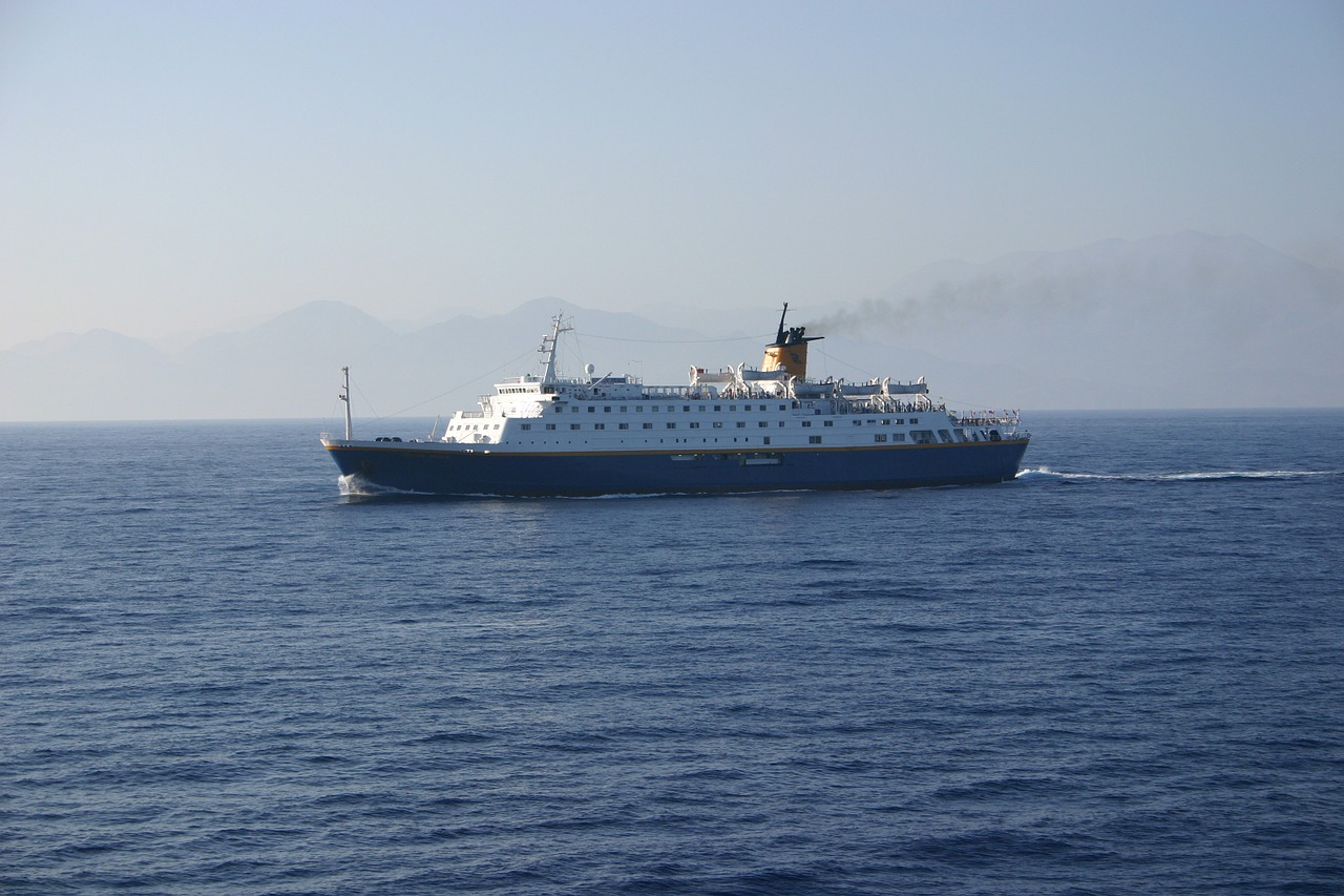 ship crete greece free photo
