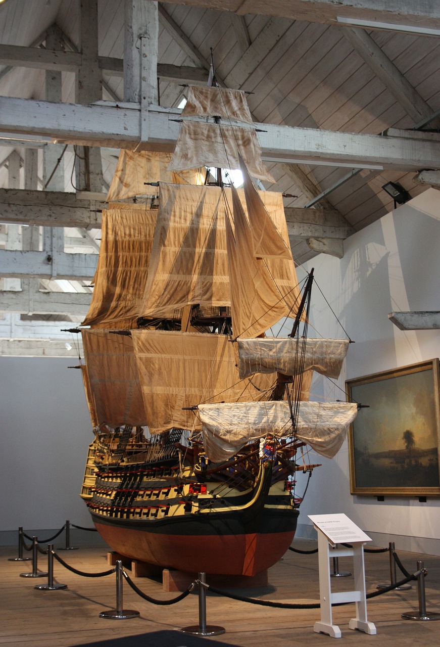 ship sails museum free photo