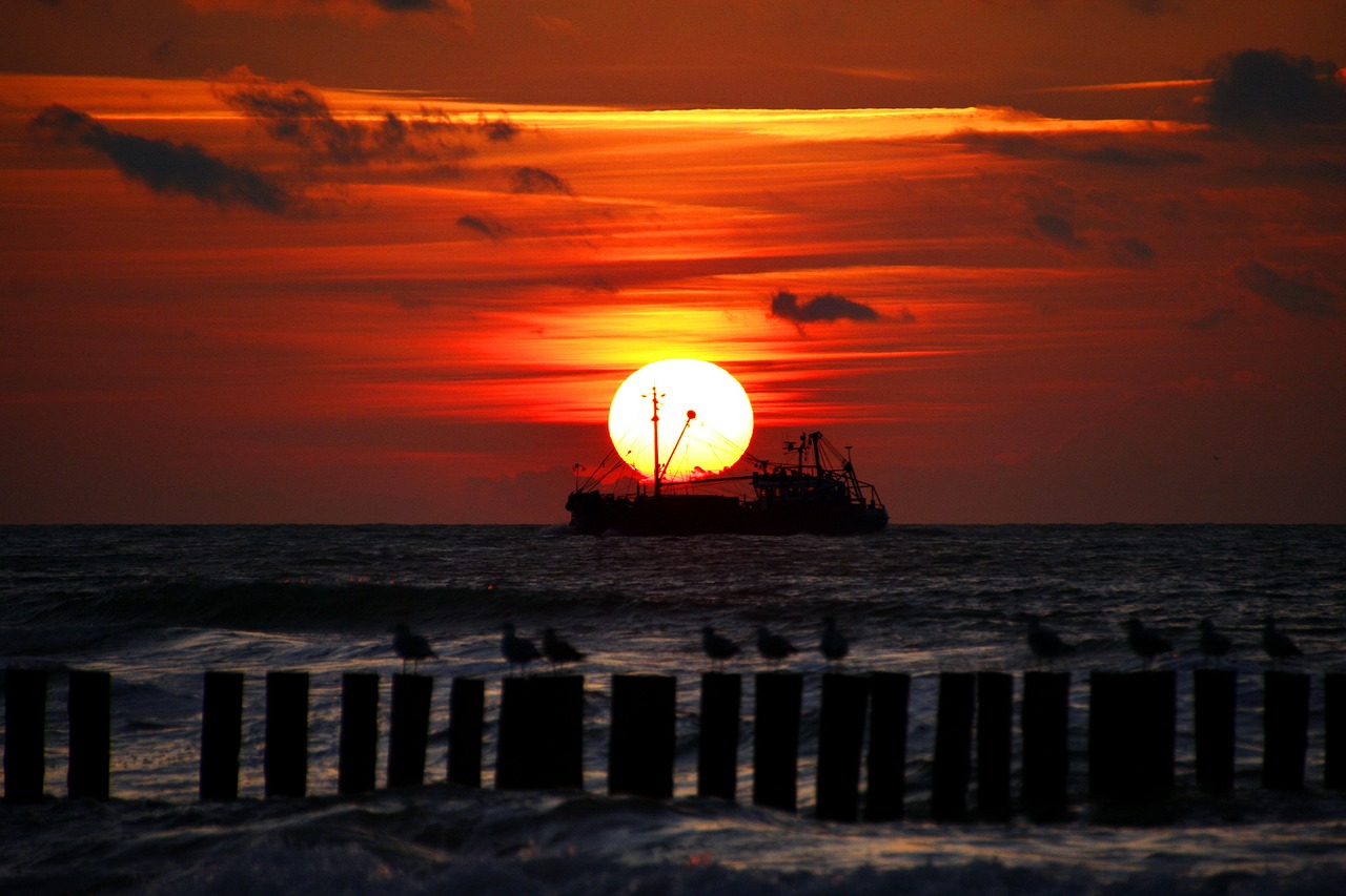 ship boot sea free photo