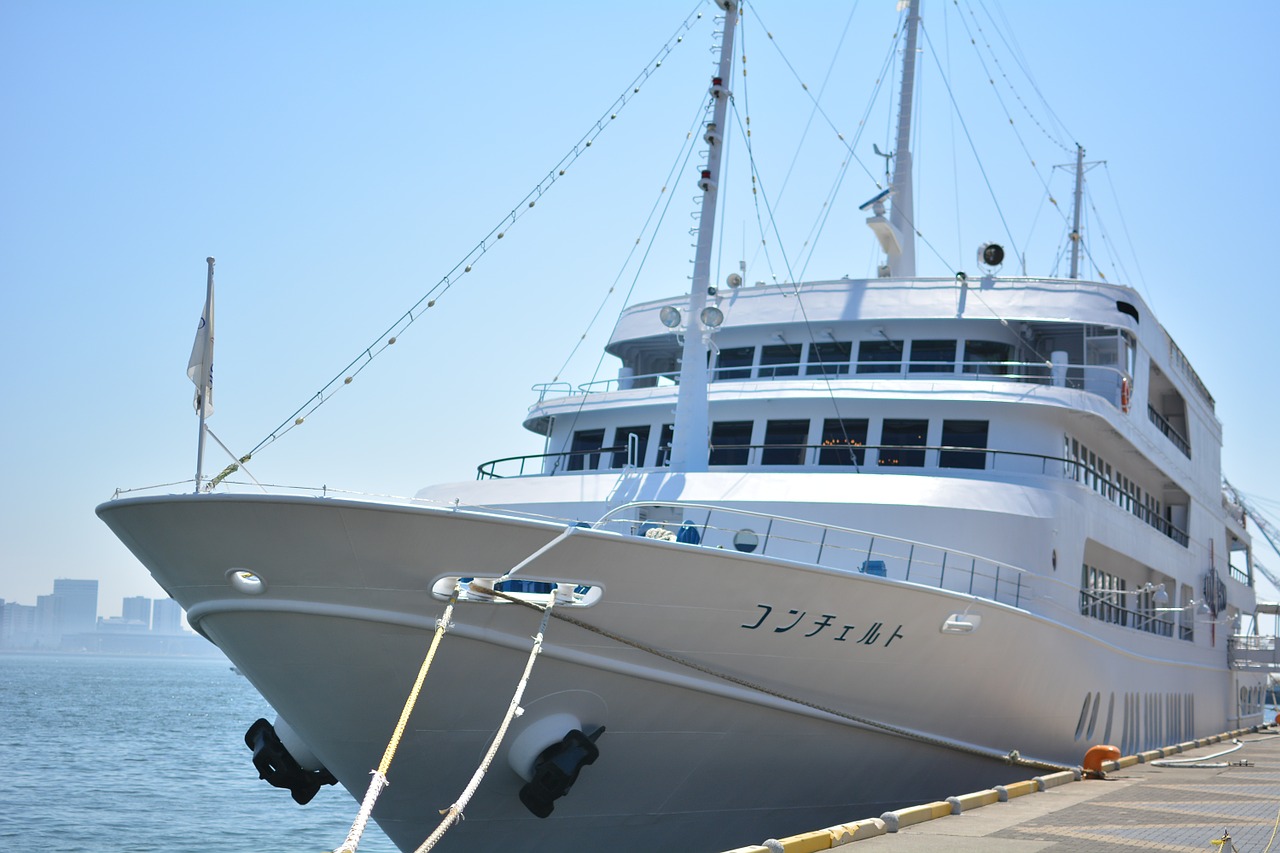 ship tourist boats cruiser free photo