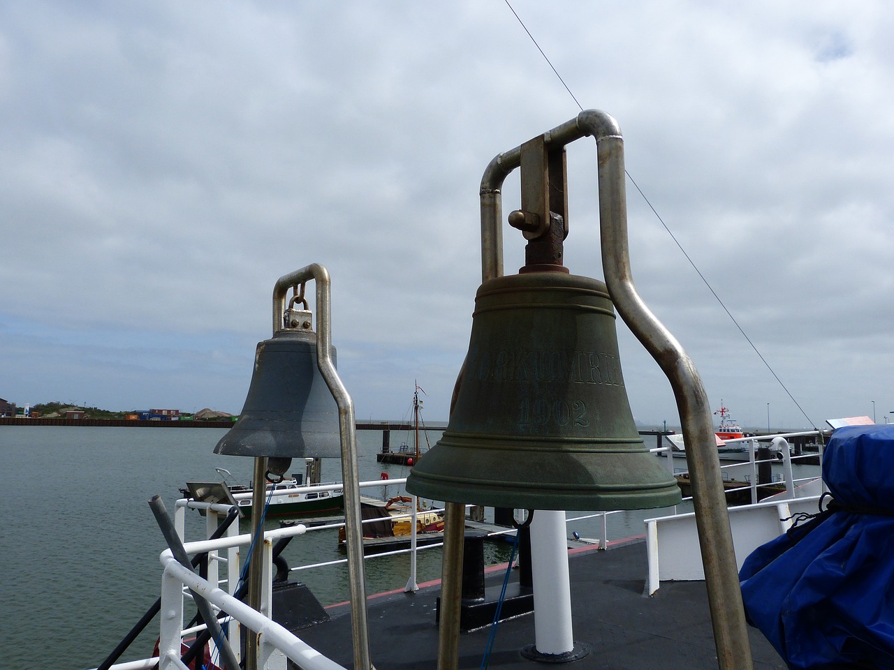 ship bell acoustic signal bells free photo