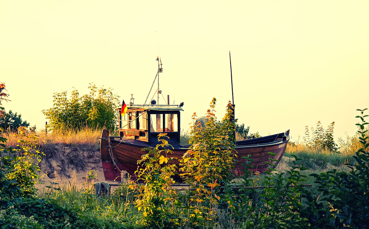 ships boats sea free photo