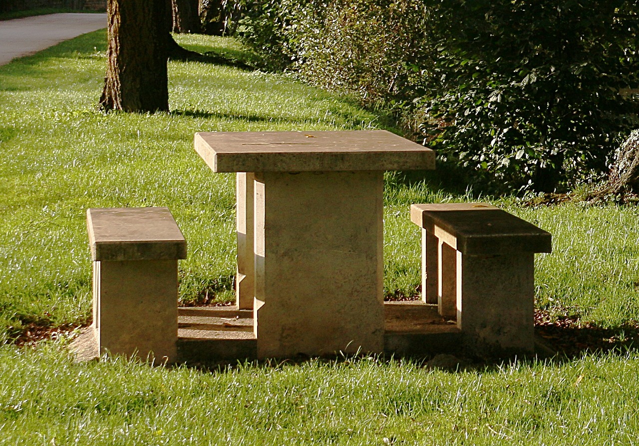 shoals picnic table free photo