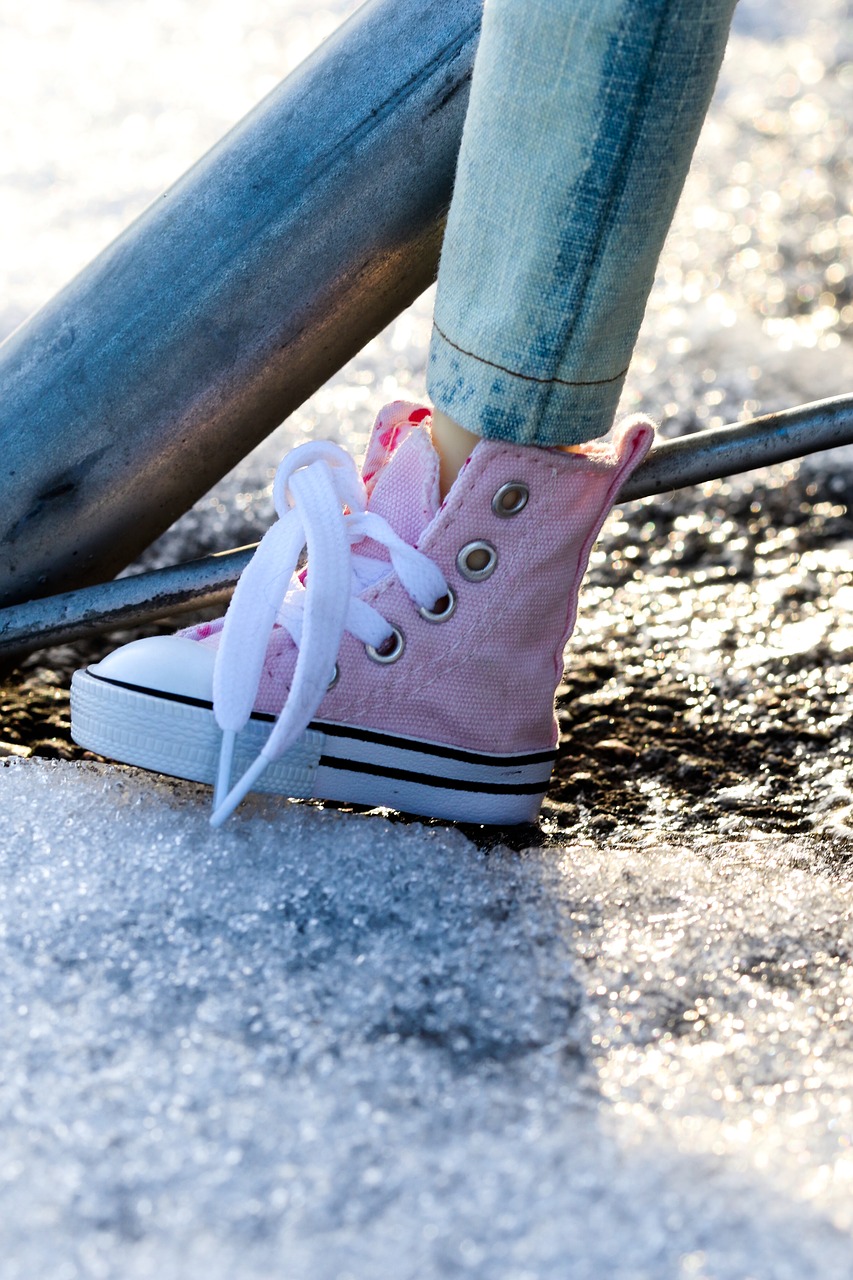 shoe sneakers pink free photo