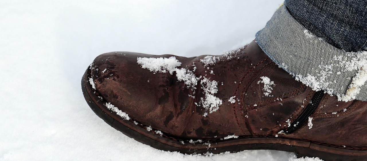 shoe winter walk free photo