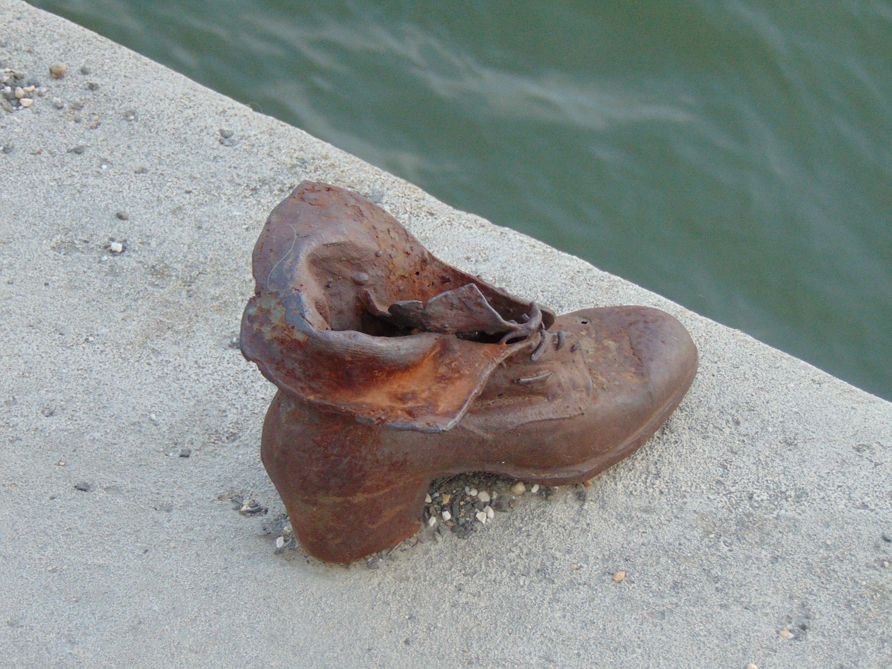 shoe danube embankment holocaust free photo