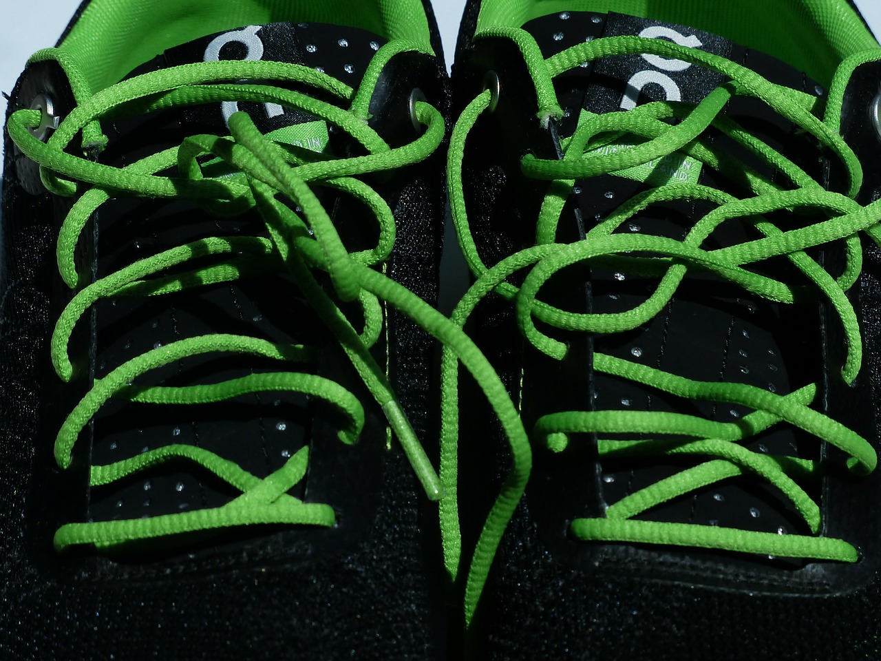 shoelaces lacing green free photo