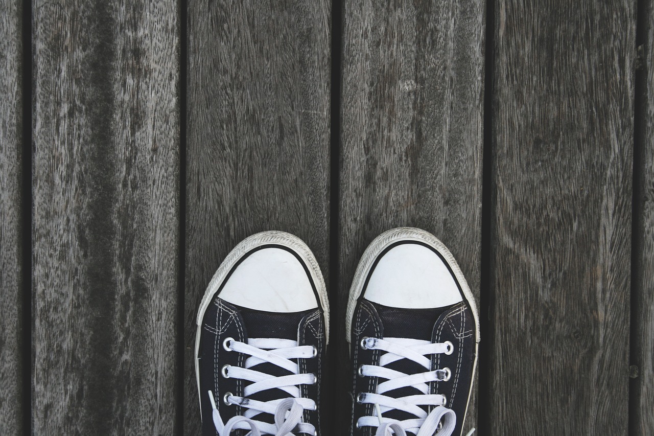 shoes tree background free photo