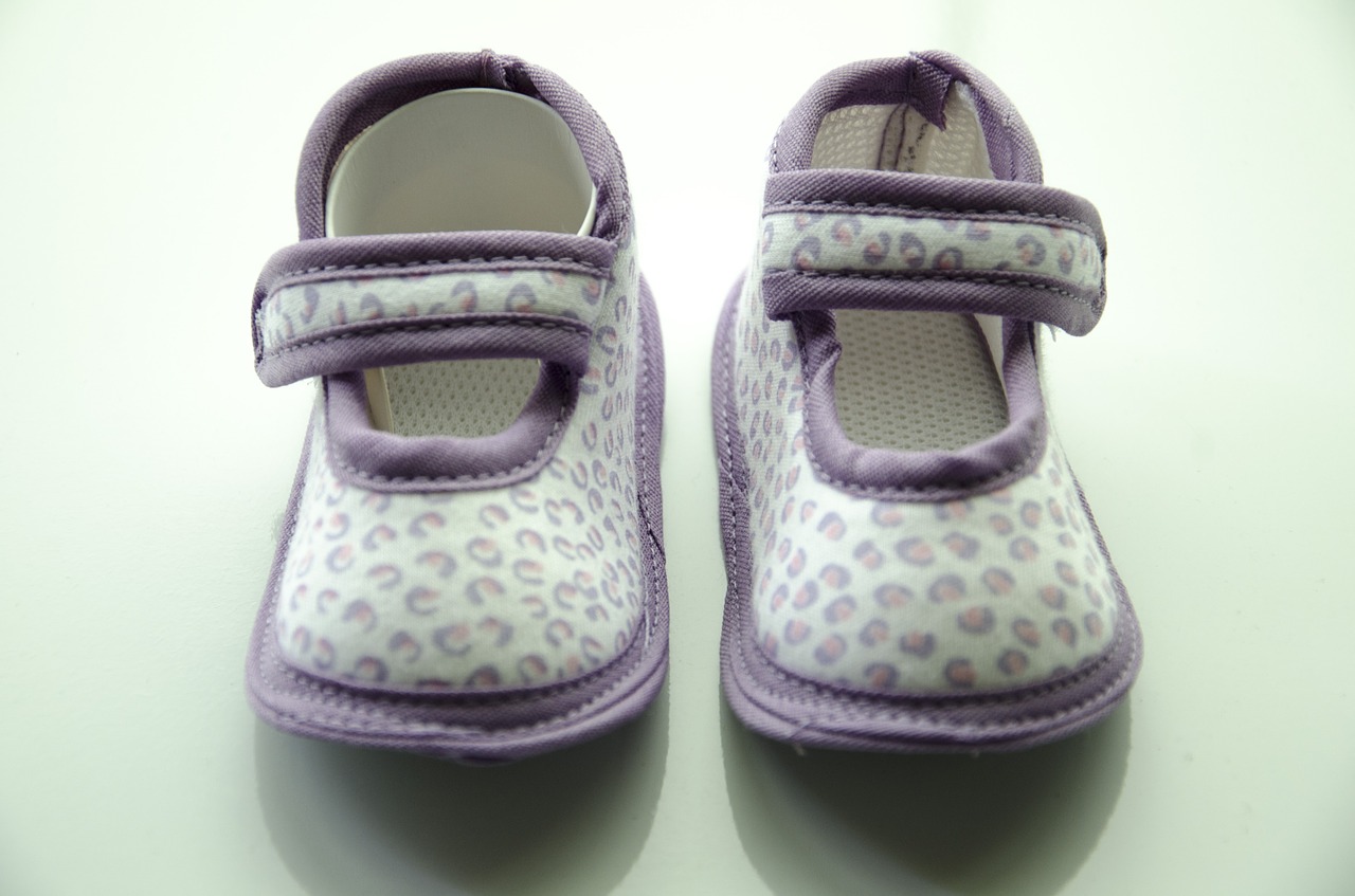 shoes baby daughter free photo