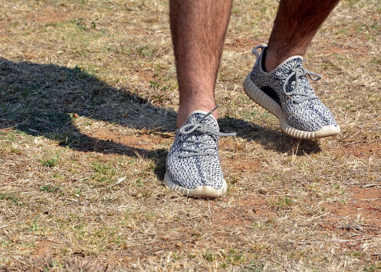 shoes feet shadow free photo