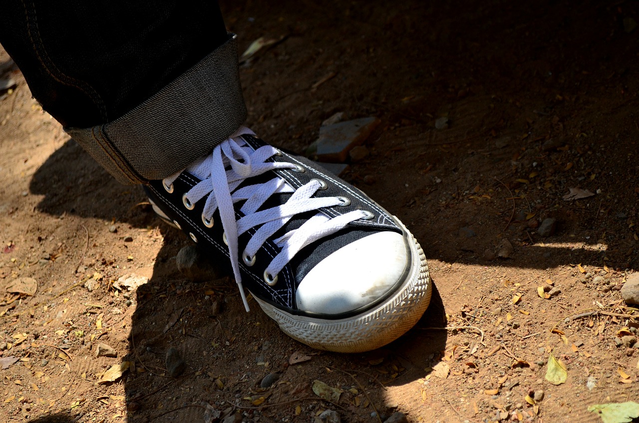 shoes converse shoelaces free photo