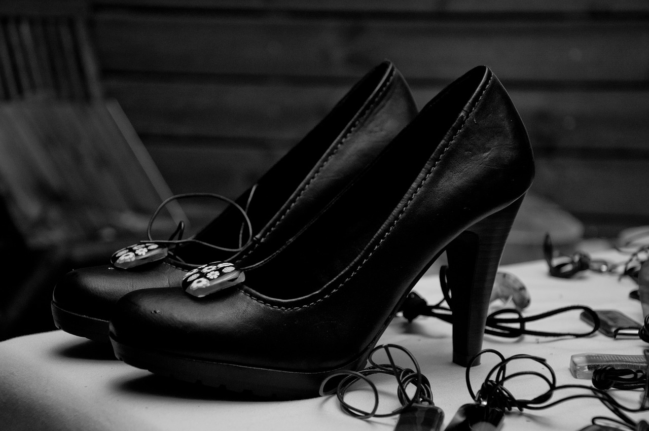 shoes jewellery frauenschuh free photo