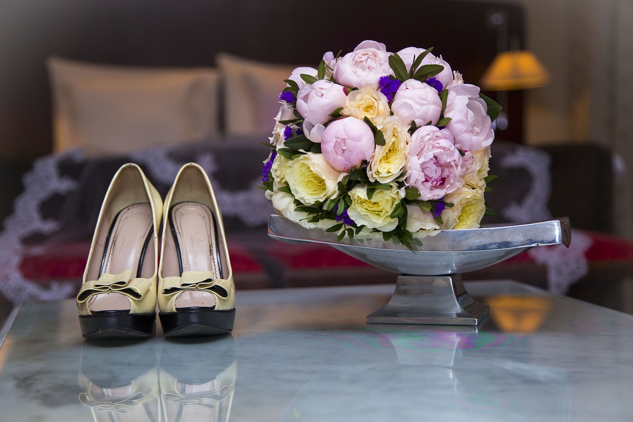 shoes  bouquet  wedding free photo