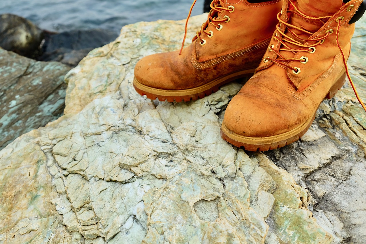 shoes  outdoor  stones free photo