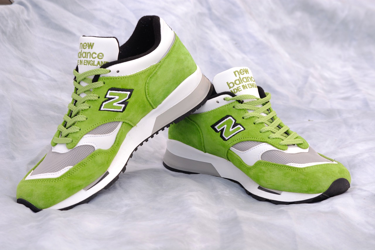 shoes  trainers  new balance free photo