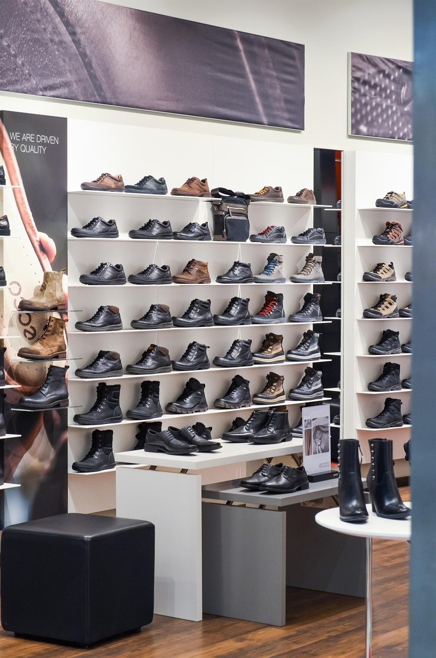 Shoes,exhibition,shop,shopping,shelves - free image from needpix.com