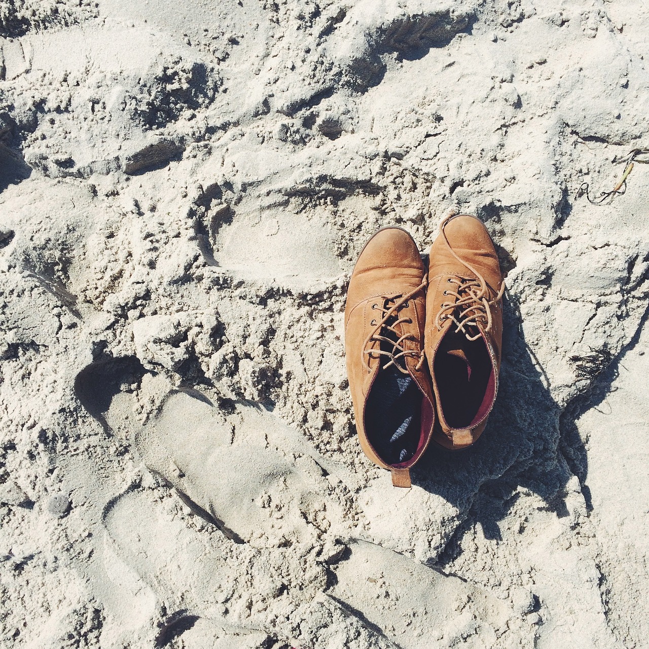 shoes boots sand free photo