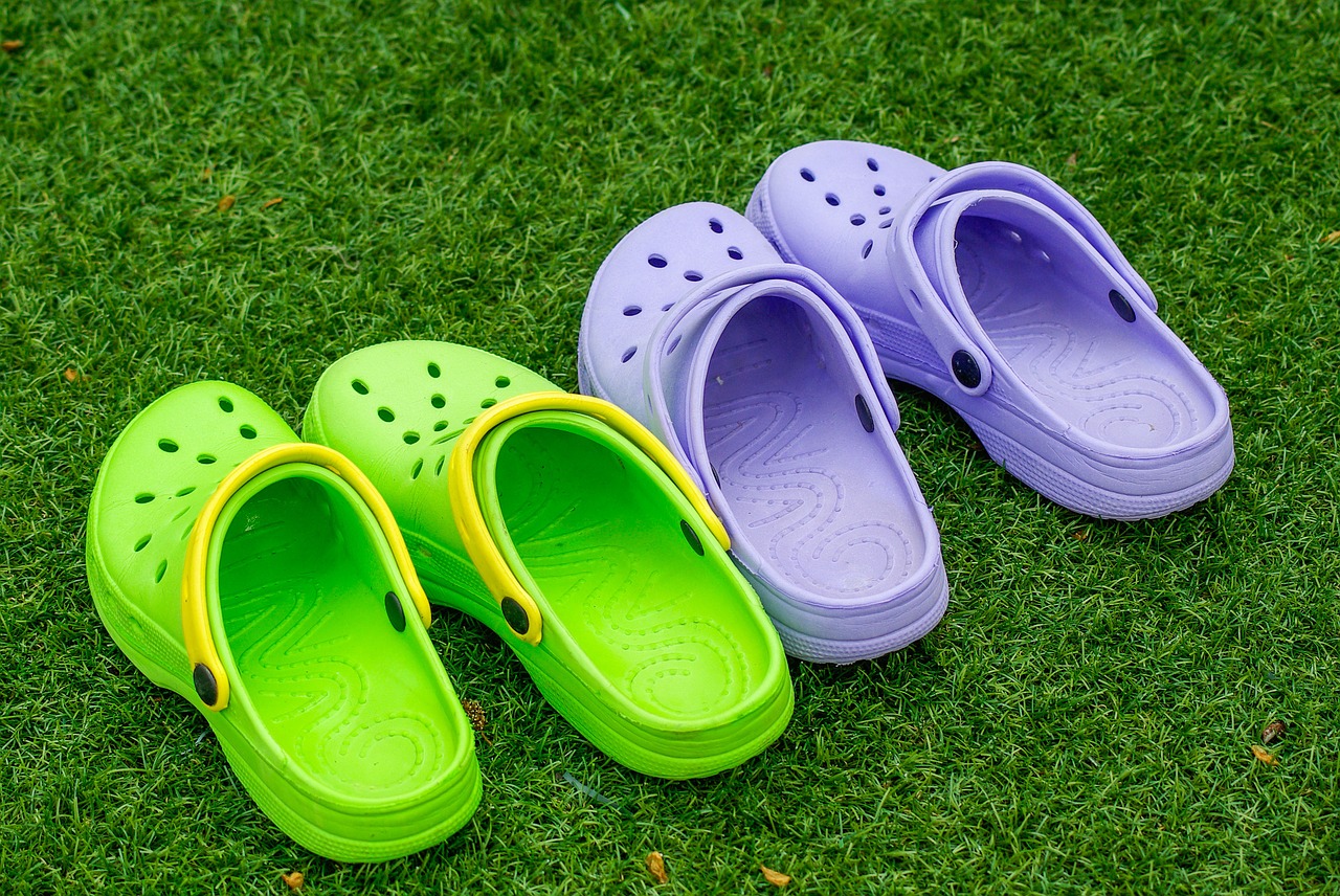 shoes crocs sandals free photo