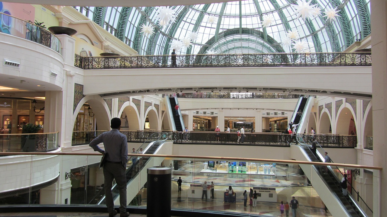 shopping mall layer dubai free photo