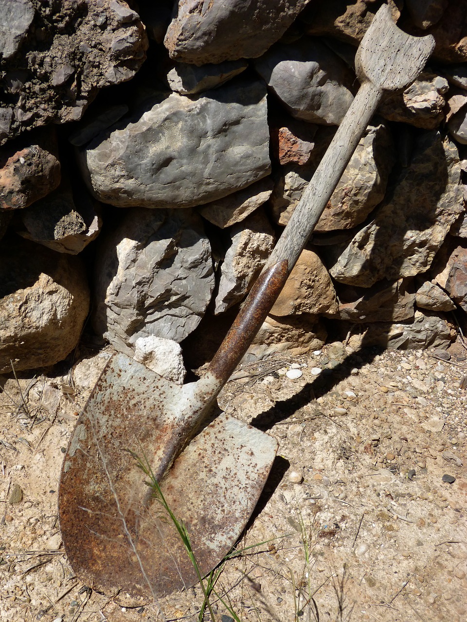 shovel old tool free photo