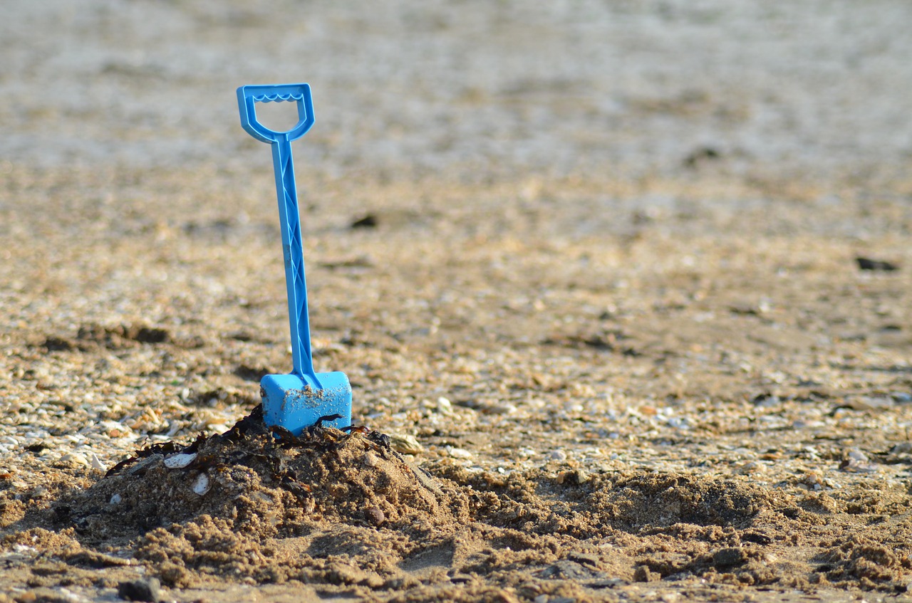 shovel  sand  sea free photo