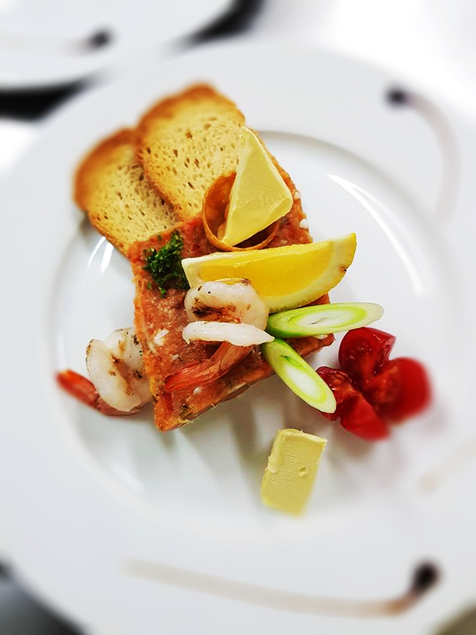 shrimp food plating free photo