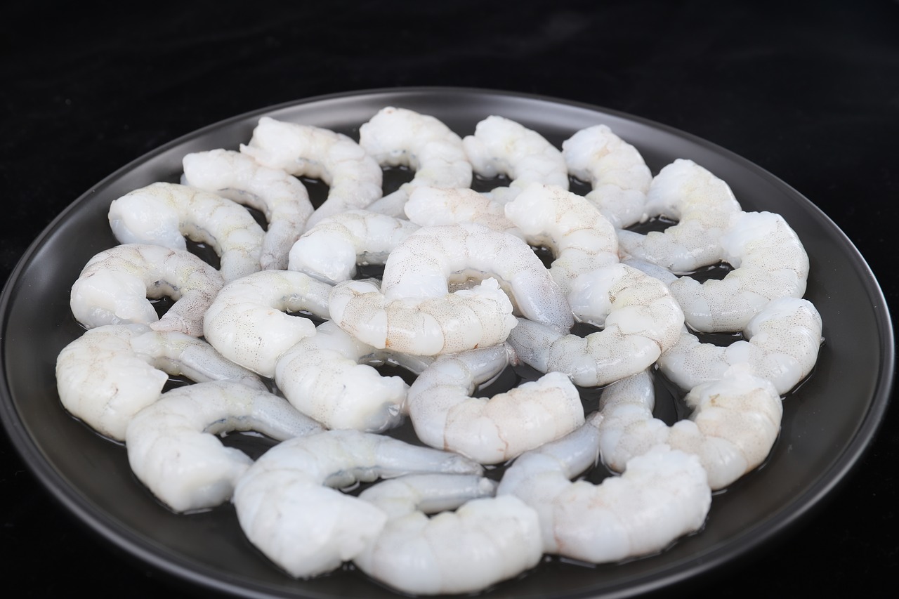 shrimp  seafood  frozen shrimp free photo